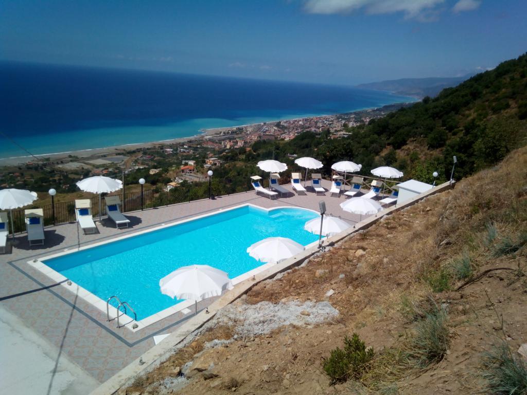 Agriturismo La Palombara Paola Ngoại thất bức ảnh