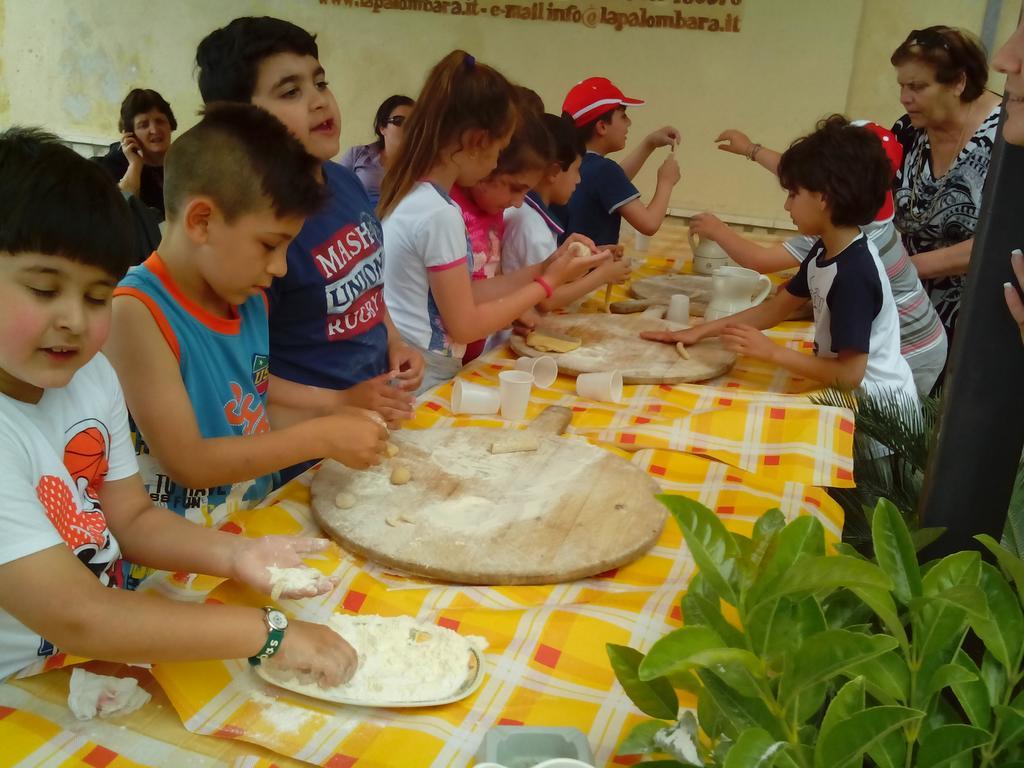 Agriturismo La Palombara Paola Ngoại thất bức ảnh